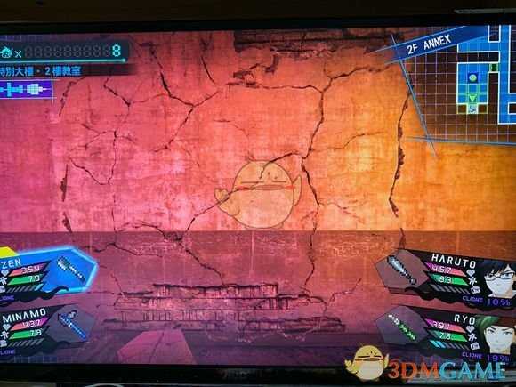 《残机为零》学校二楼教室的墙壁破坏方法