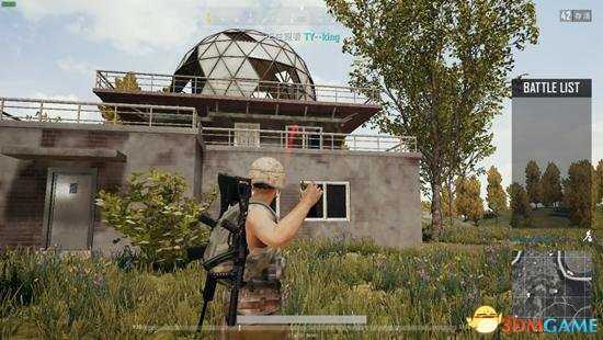 绝地求生四种投掷物使用技巧 攻楼必备燃烧弹